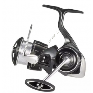 Катушка Daiwa 24 Luvias PC LT 2500D